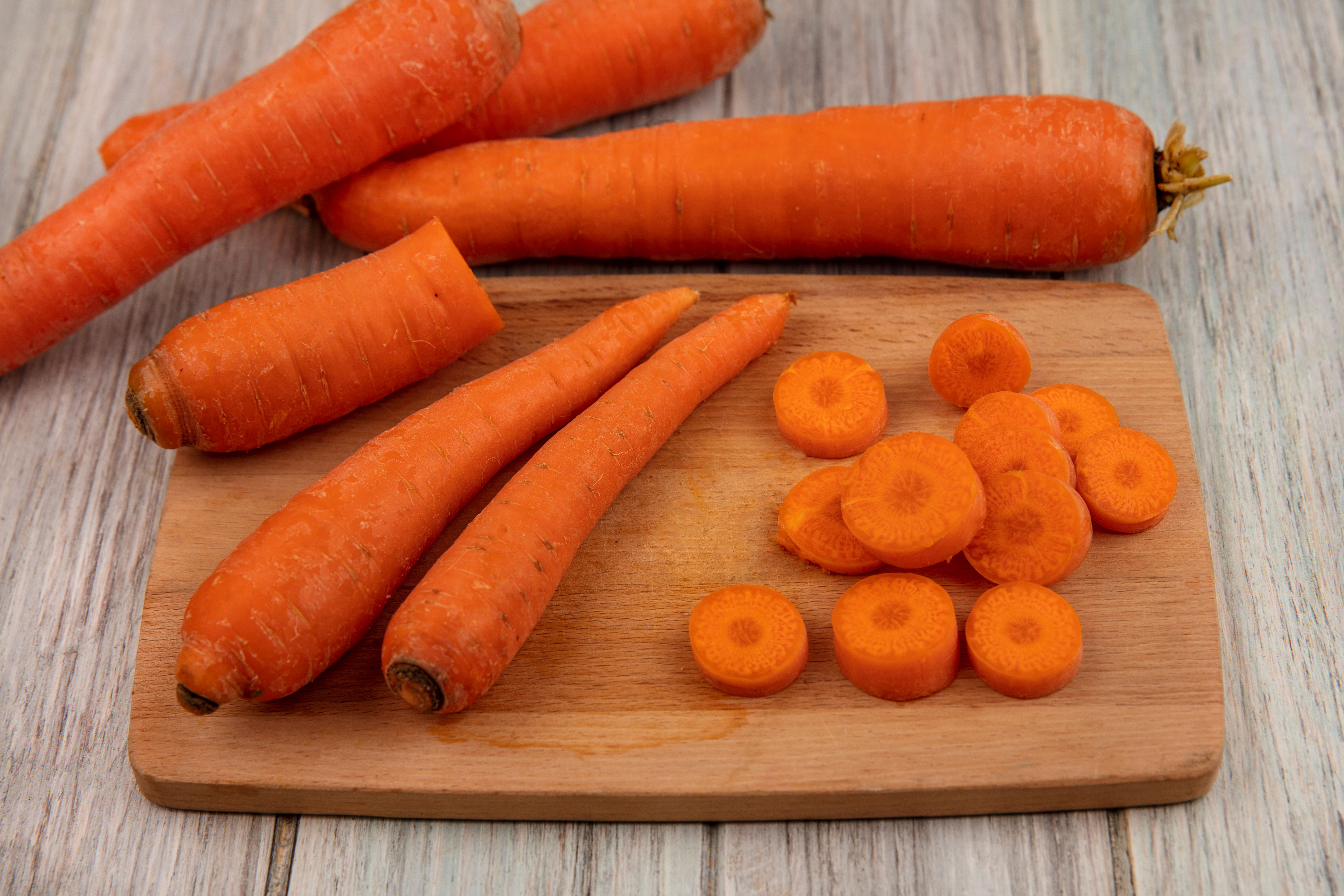 Carrots Medium Size